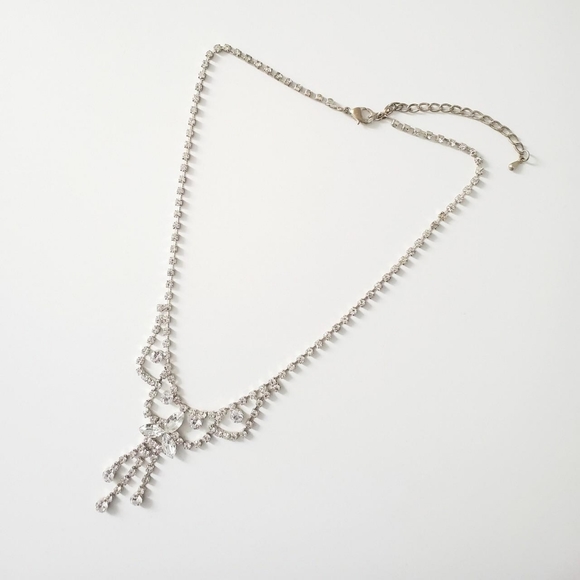 Vintage Rhinestone Necklace - Picture 2 of 4